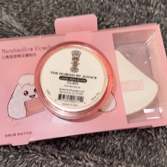 Makeup Bundle - Picture 3 of 5